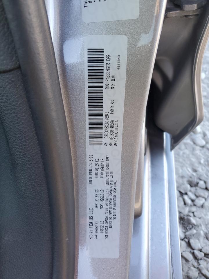 2016 Chrysler 200 - Image 13