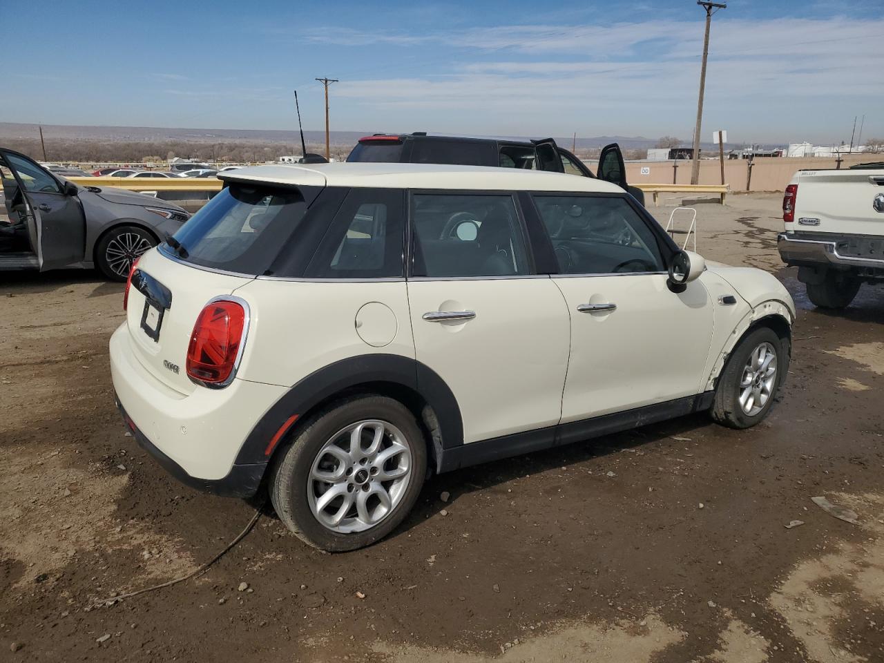 2020 MINI Cooper - Image 3