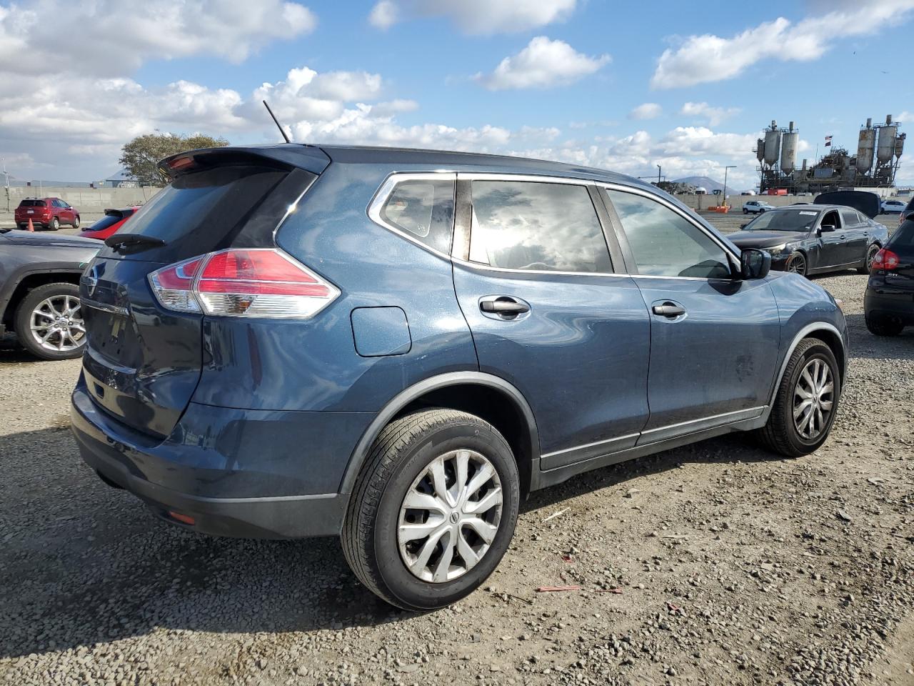 2016 Nissan Rogue - Image 3