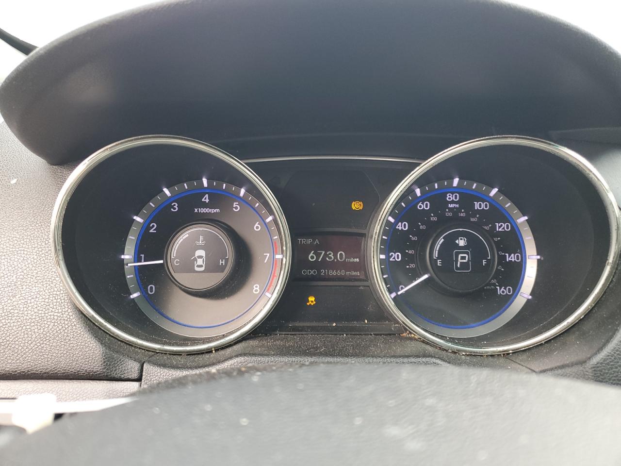 2012 Hyundai Sonata - Image 9