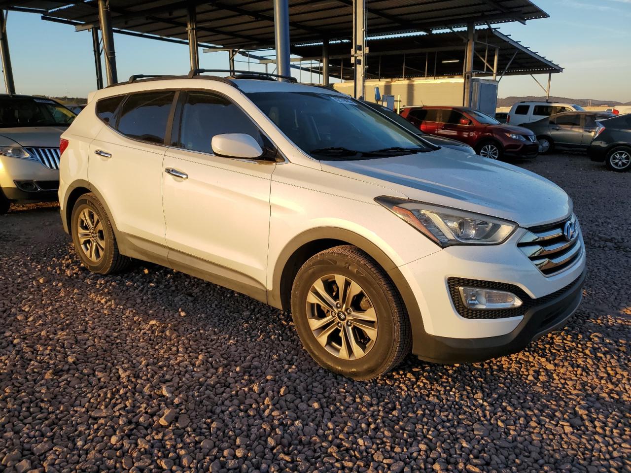2016 Hyundai Santa Fe - Image 4
