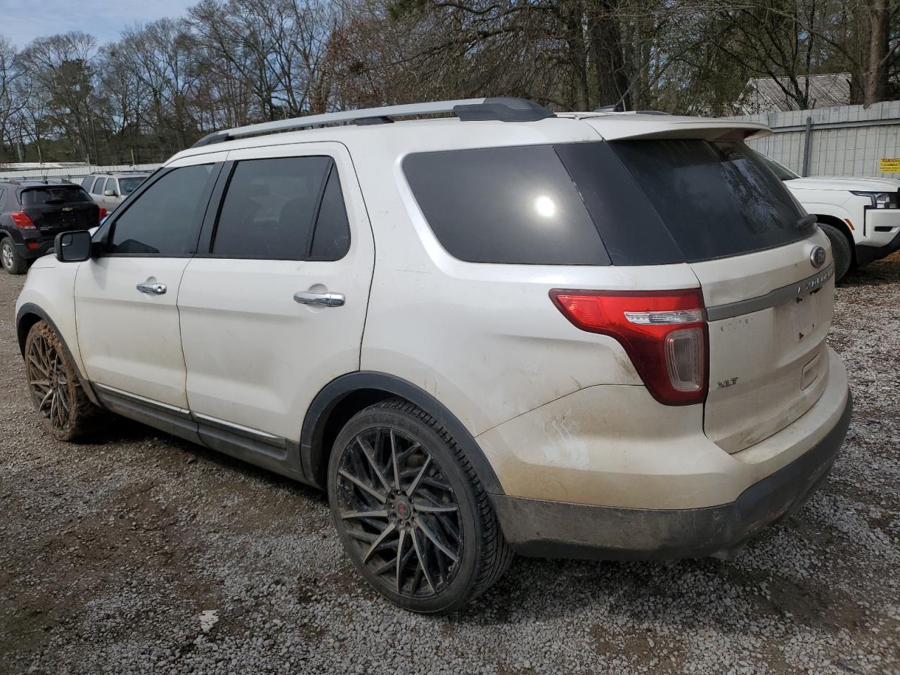 2014 Ford Explorer - Image 2
