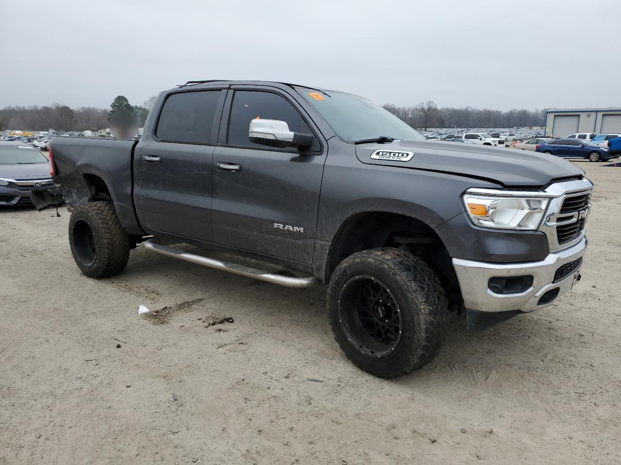2019 RAM 1500 - Image 4