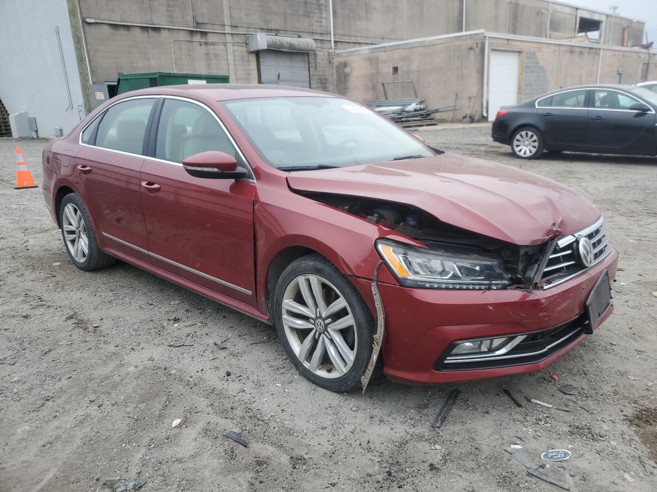 2017 Volkswagen Passat - Image 4