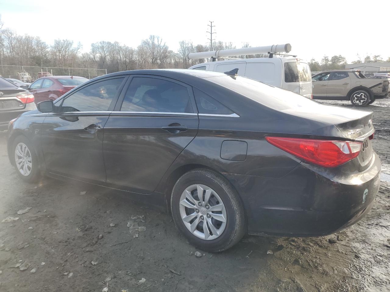 2011 Hyundai Sonata - Image 2