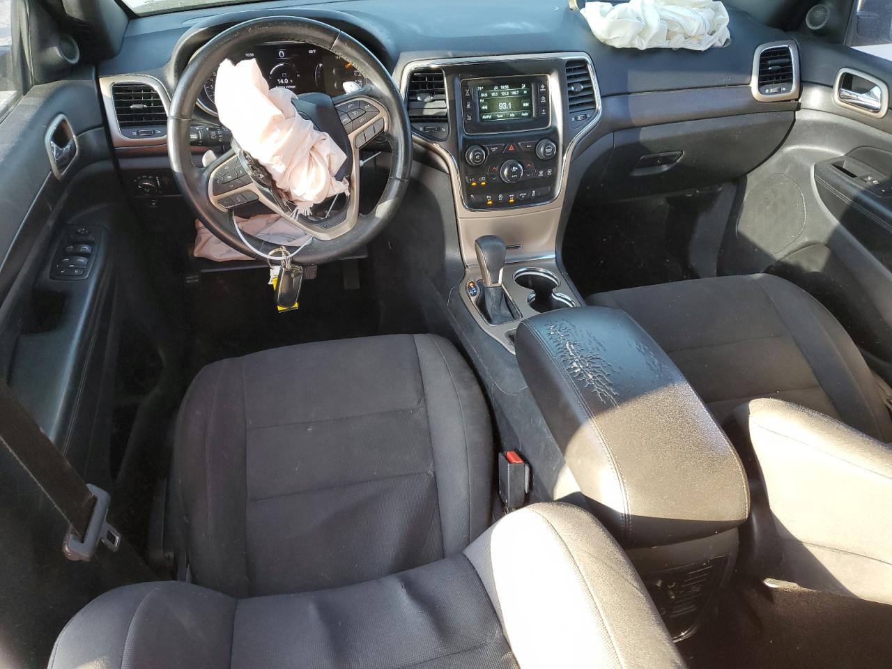 2017 Jeep Grand Cherokee - Image 8