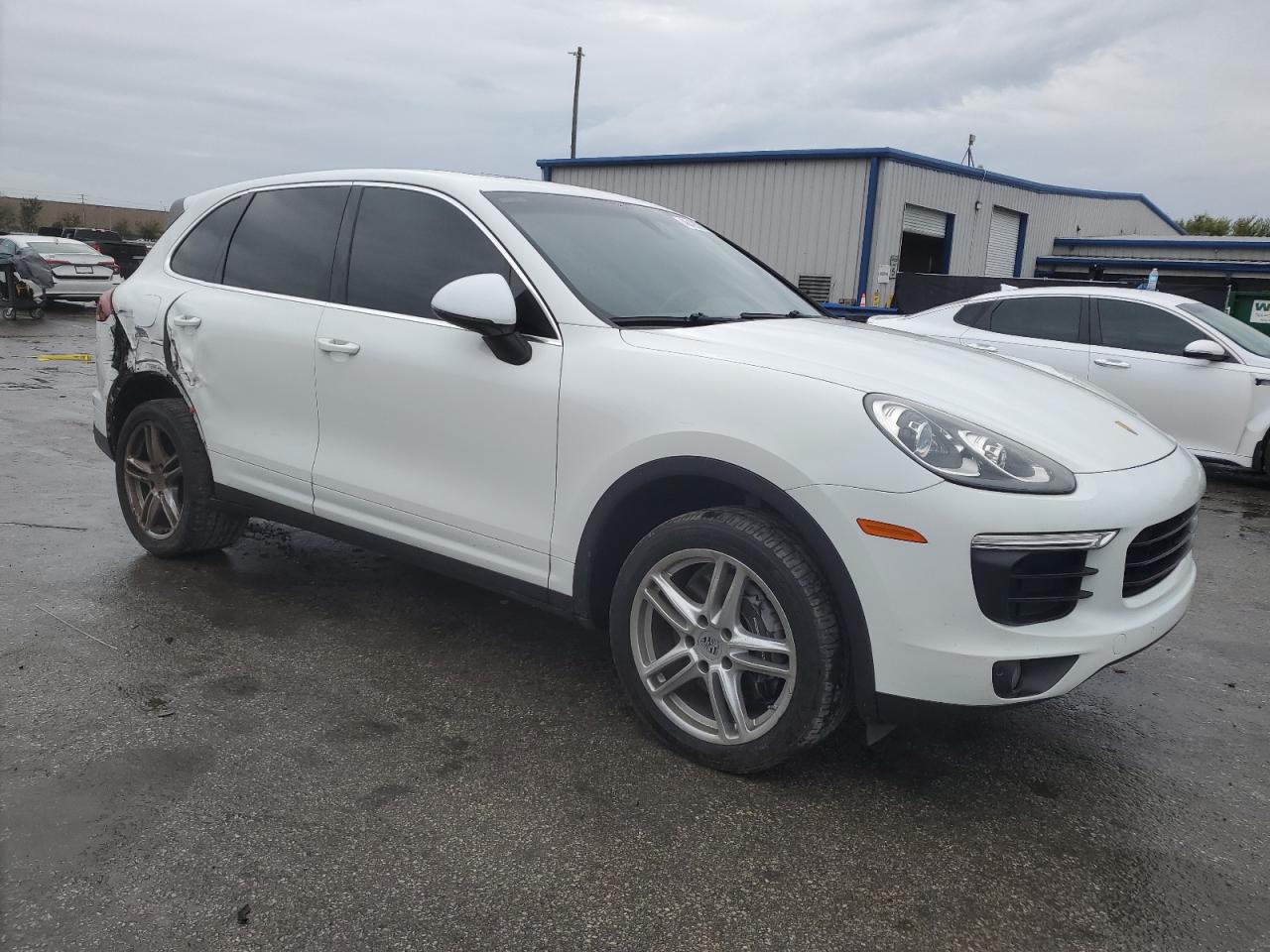 2016 Porsche Cayenne - Image 4