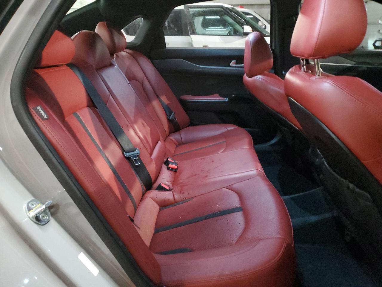 2022 Kia K5 - Image 10