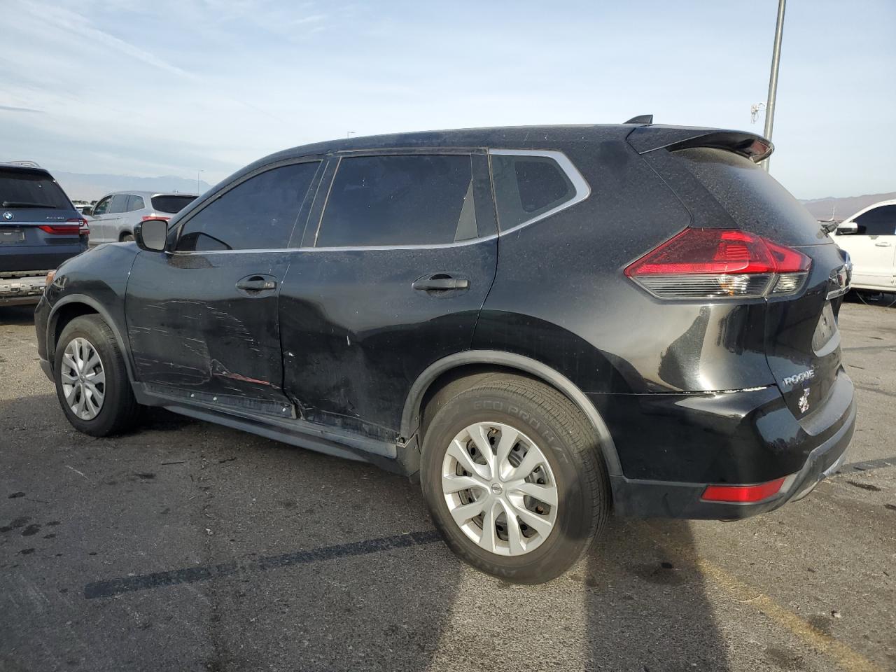 2020 Nissan Rogue - Image 2