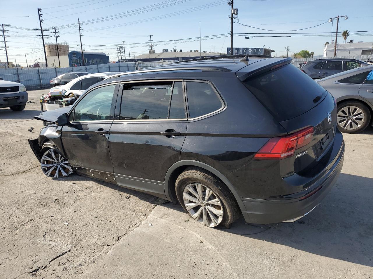 2020 Volkswagen Tiguan - Image 2