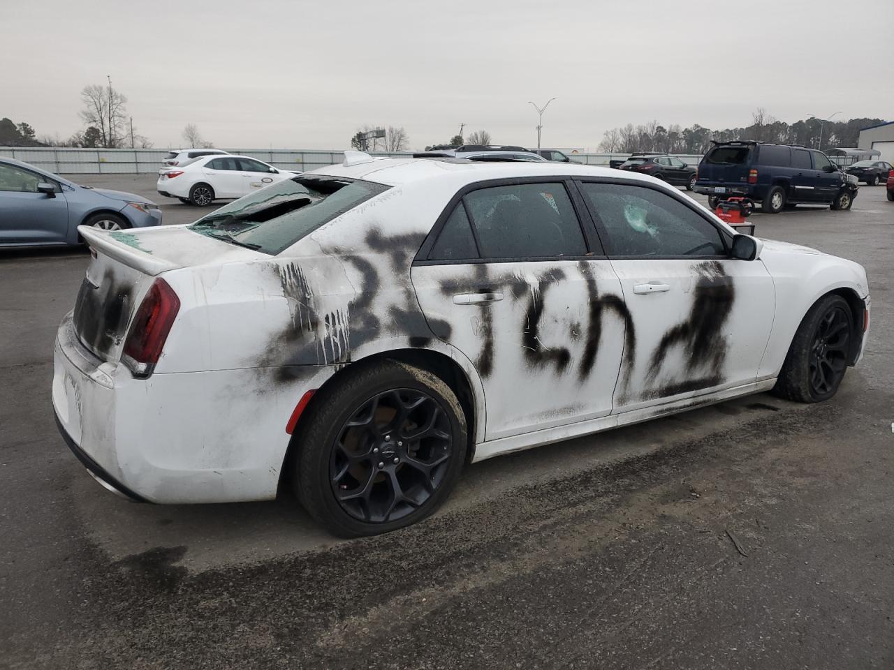 2020 Chrysler 300 - Image 3