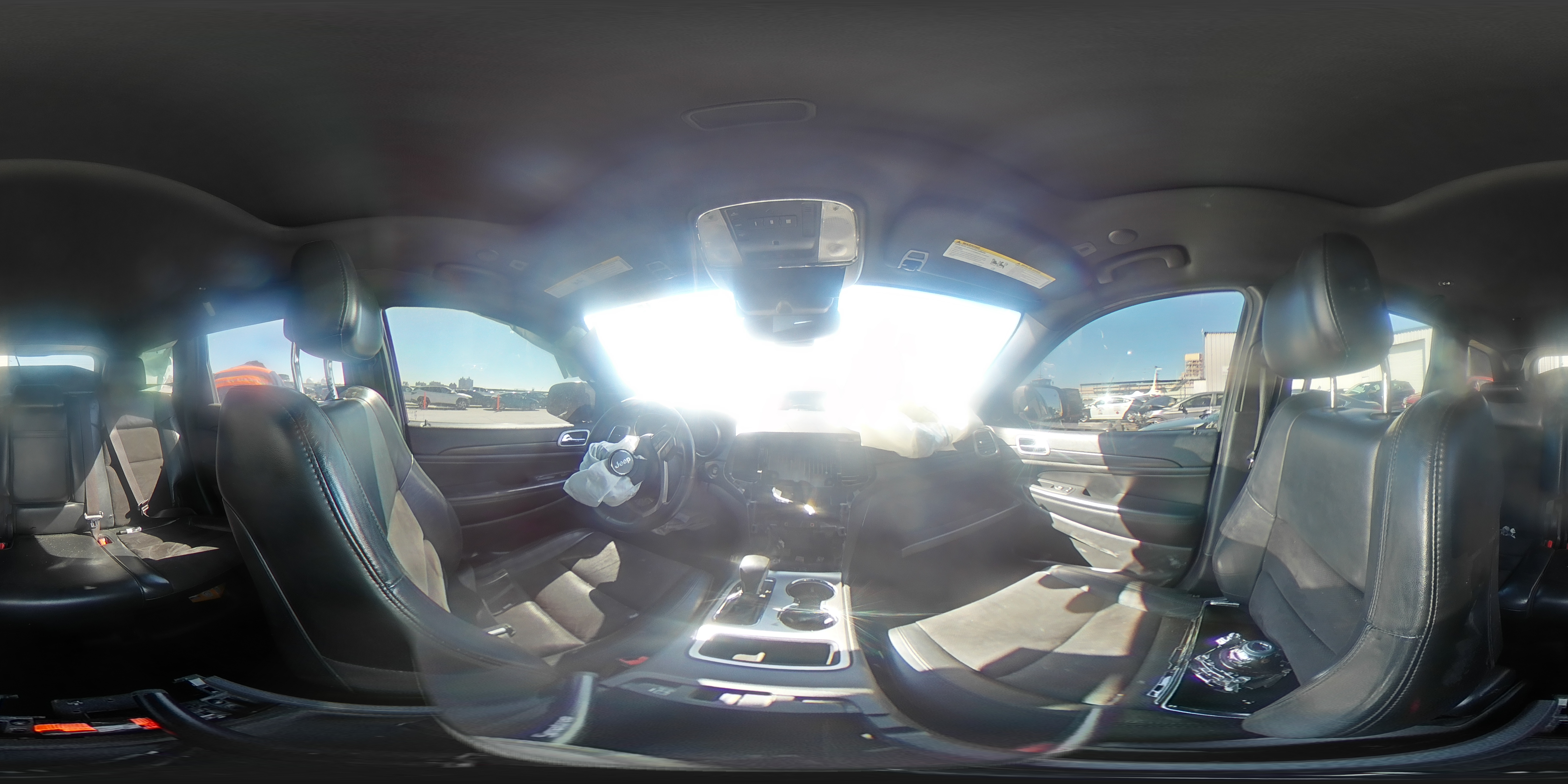 2019 Jeep Grand Cherokee - Image 16