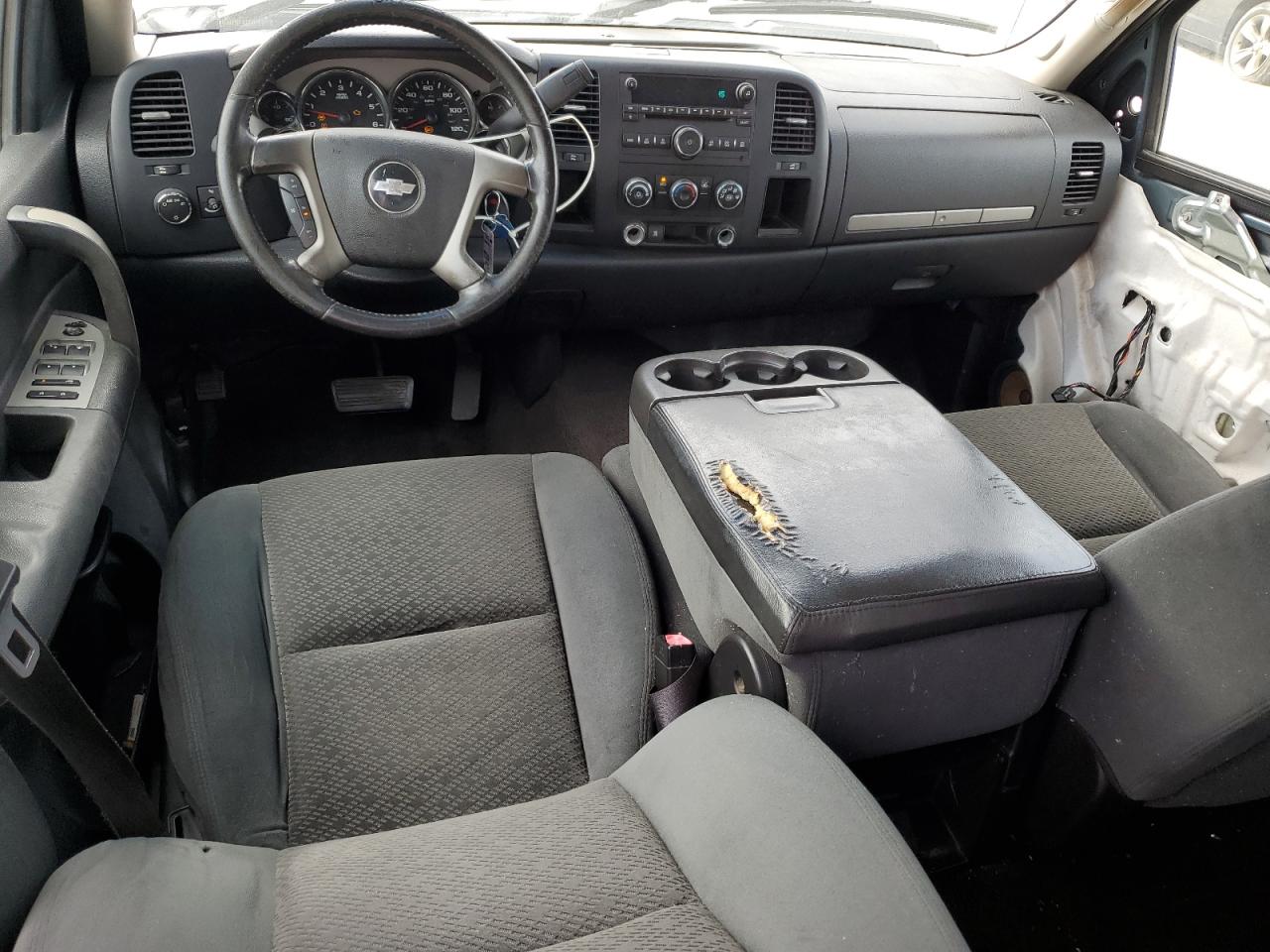 2007 Chevrolet Silverado - Image 8
