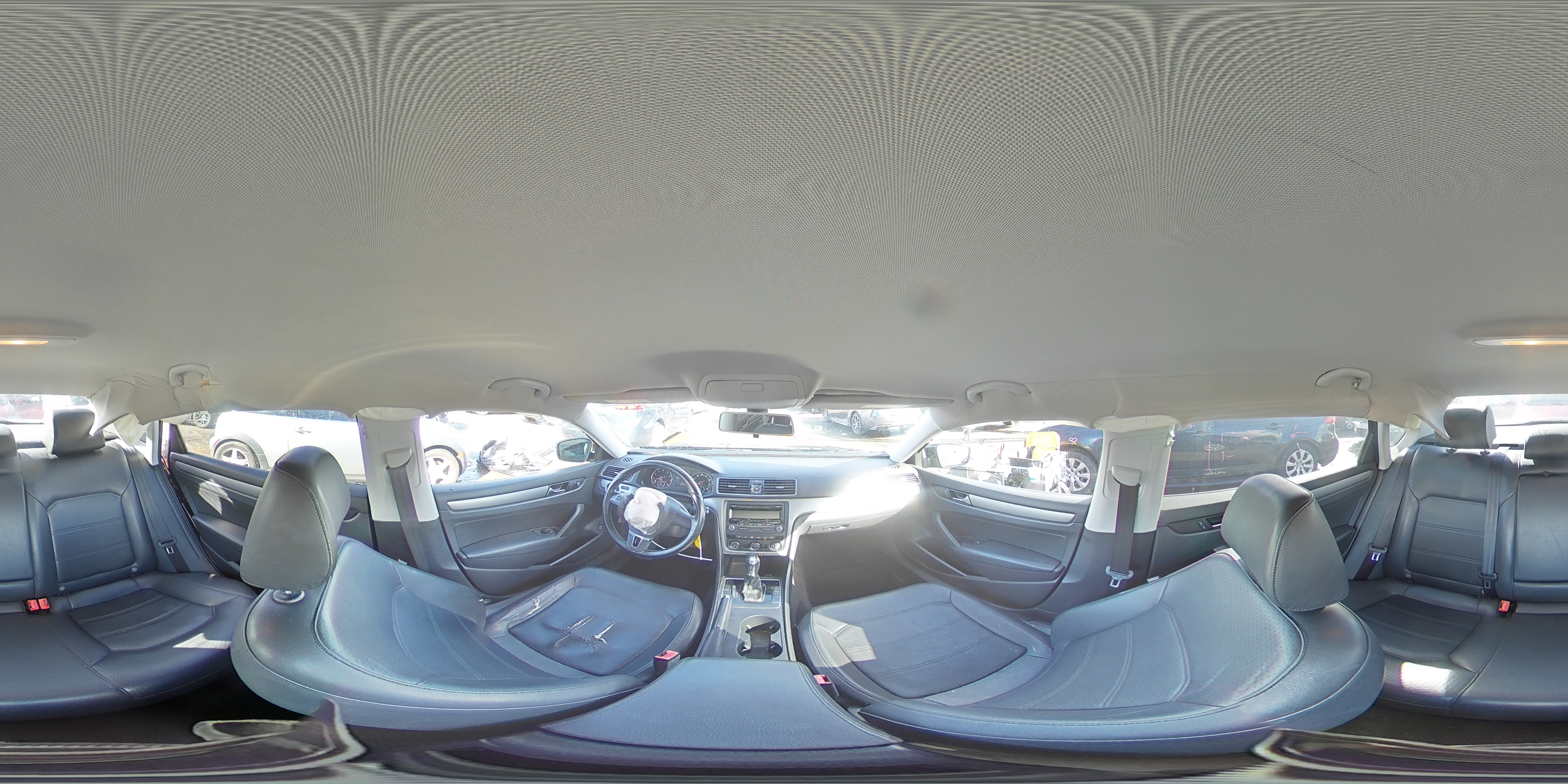 2014 Volkswagen Passat - Image 12