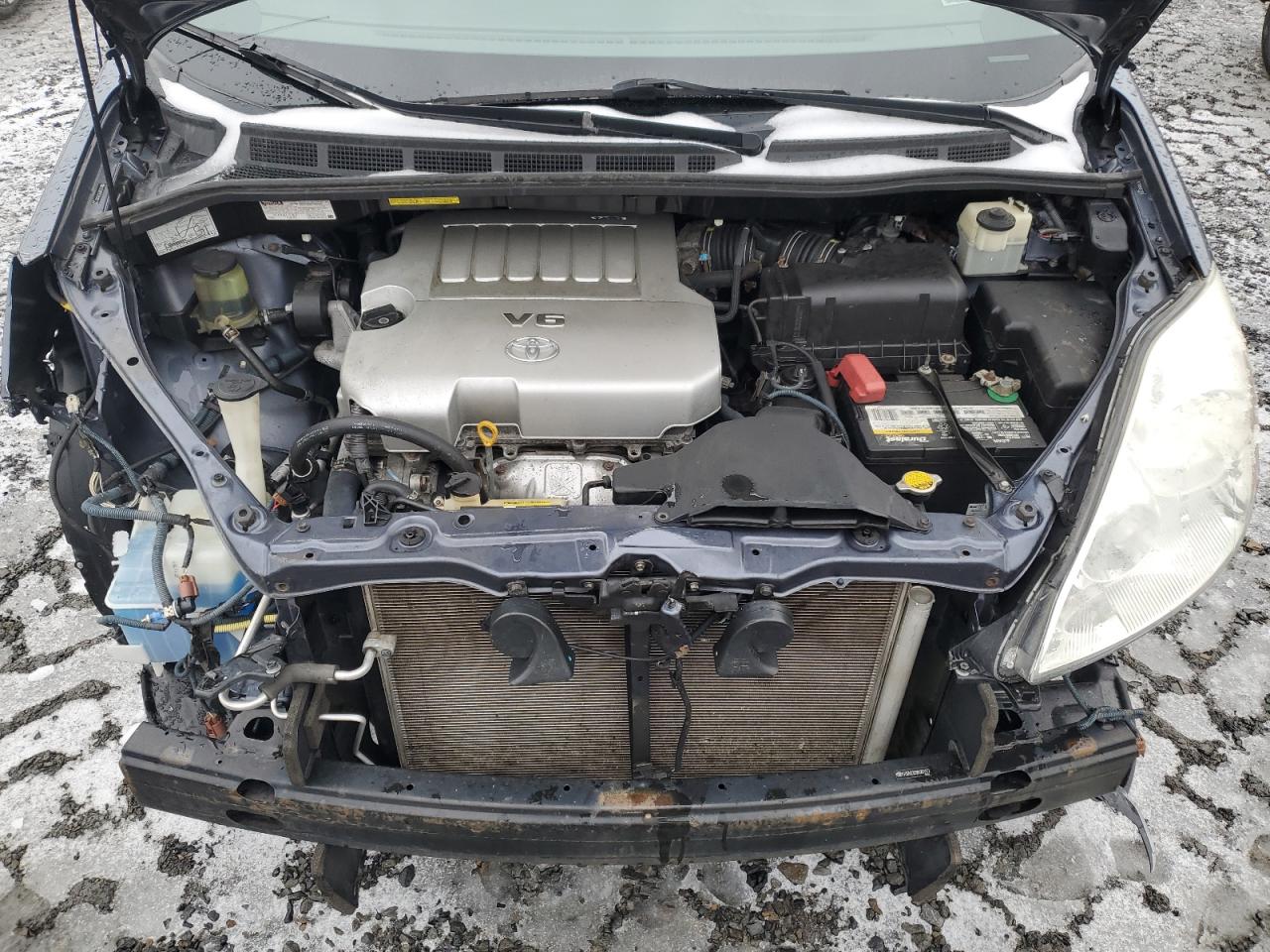 2009 Toyota Sienna - Image 13