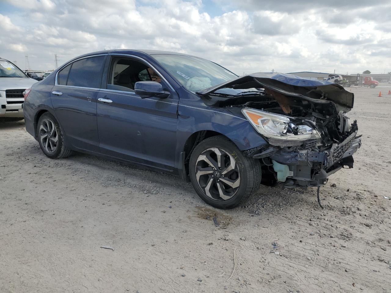 2016 Honda Accord - Image 4