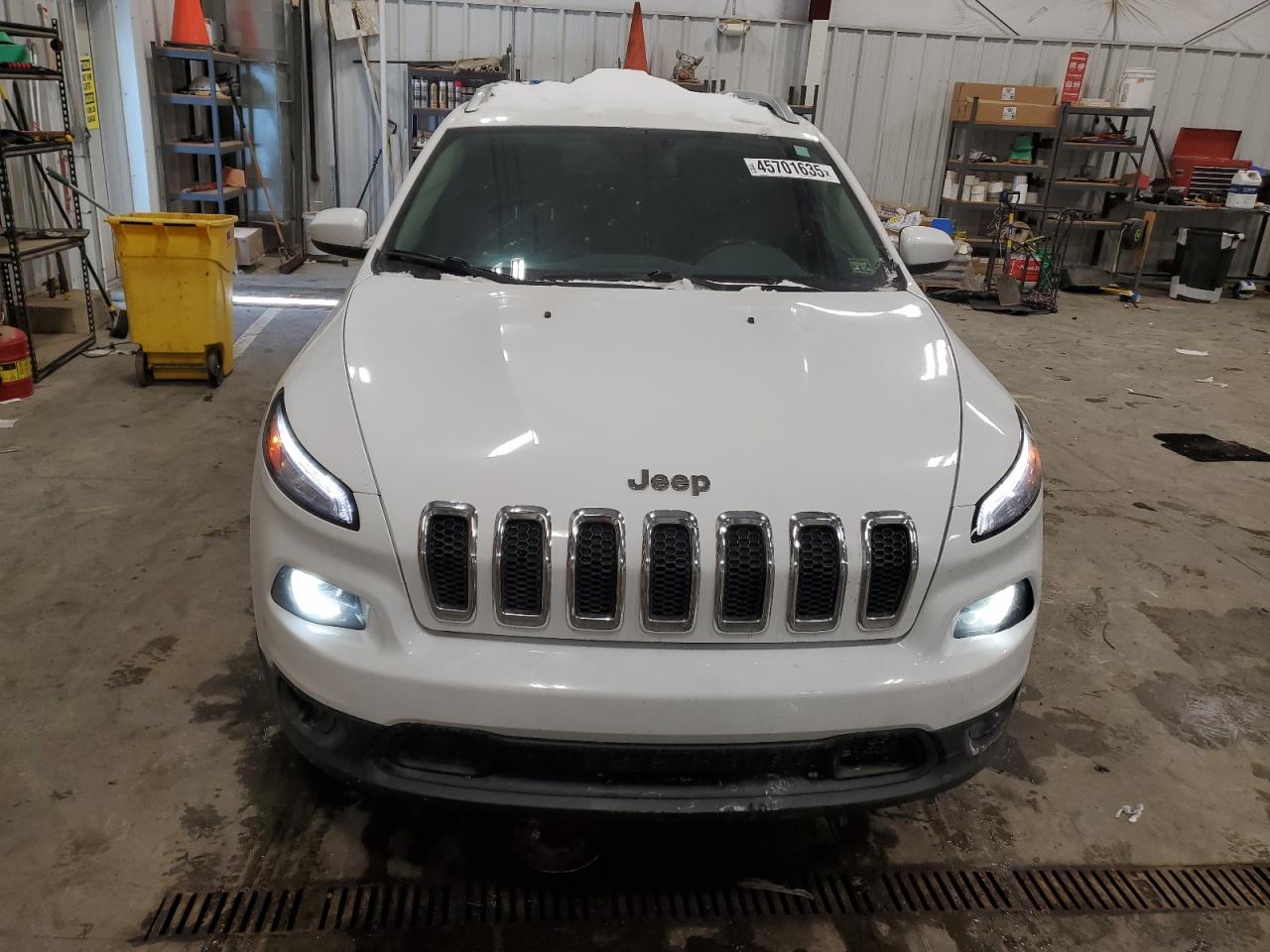 2017 Jeep Grand Cherokee - Image 5