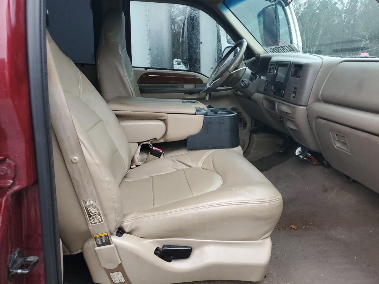 2000 Ford F350 - Image 5