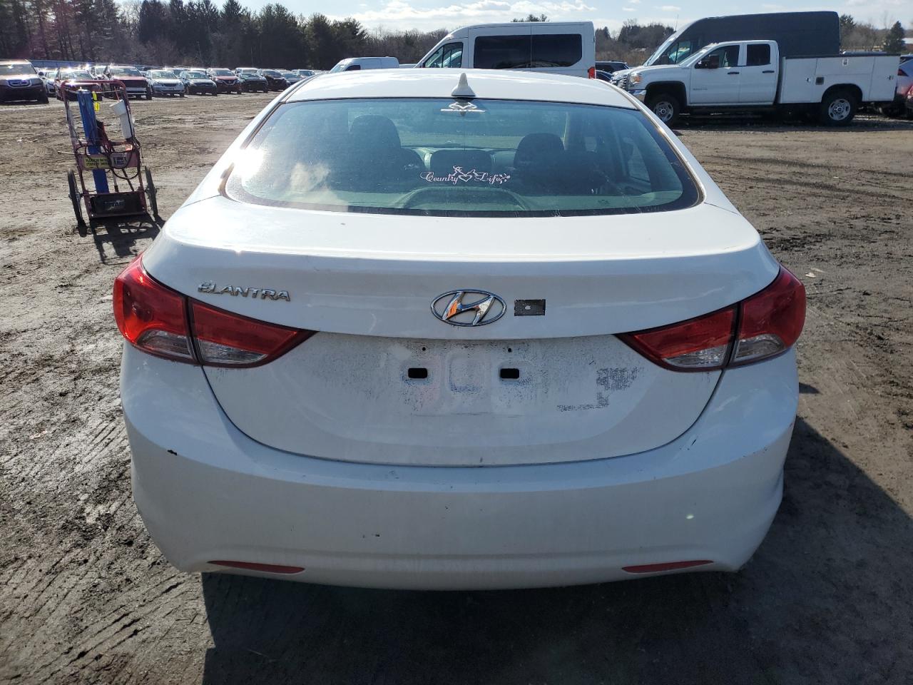 2013 Hyundai Elantra - Image 6