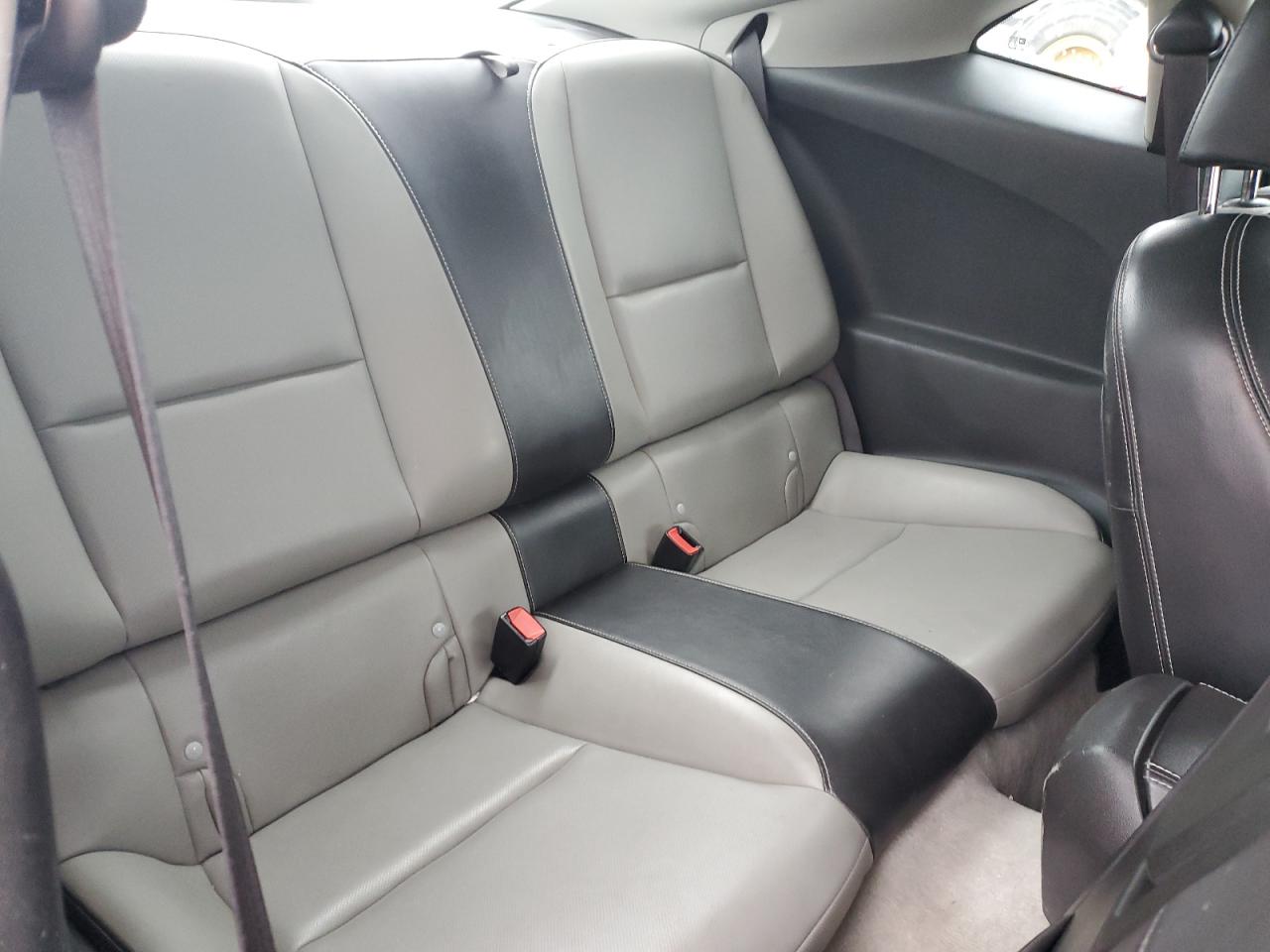 2010 Chevrolet Camaro - Image 10