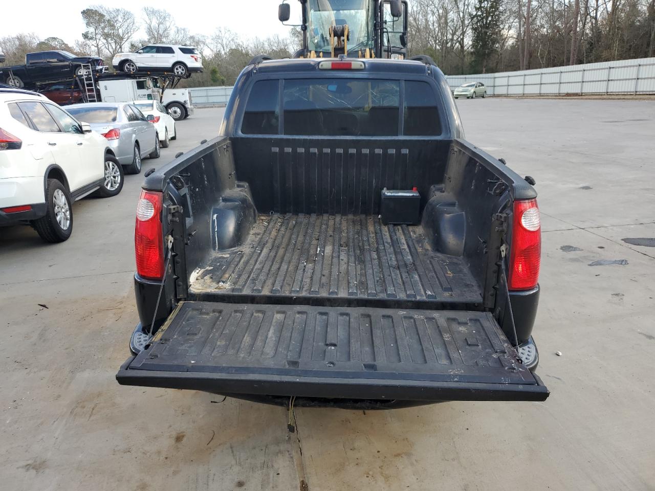2005 Ford Explorer - Image 6