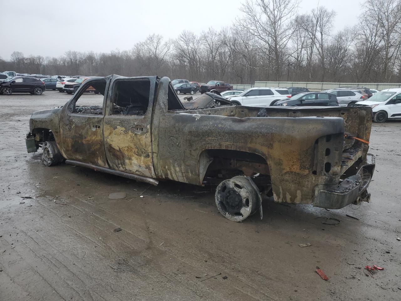 2011 Chevrolet Silverado - Image 2
