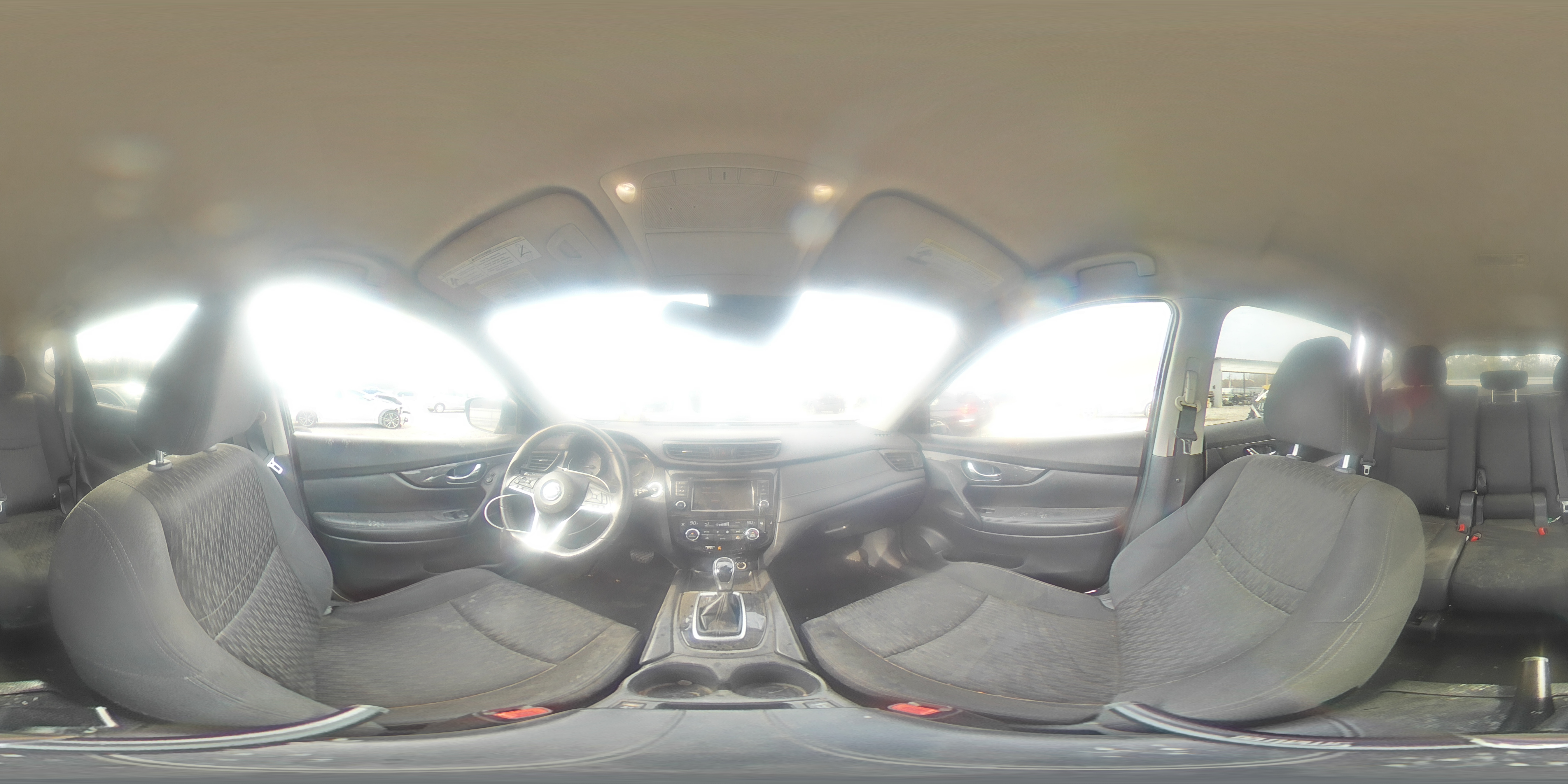 2019 Nissan Rogue - Image 13