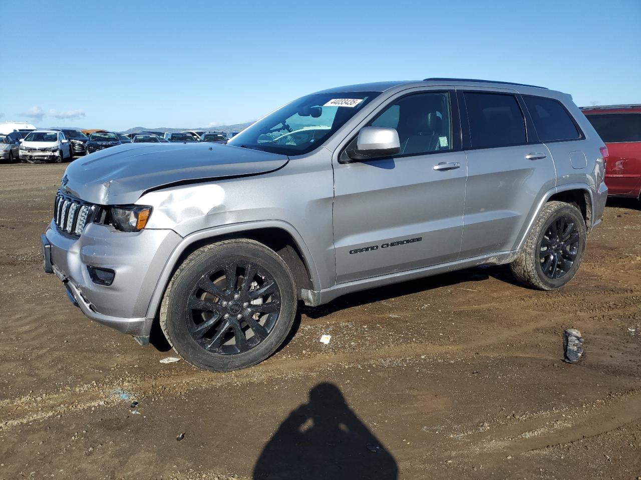 2017 Jeep Grand Cherokee - Image 1