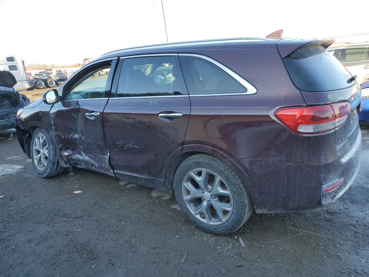 2016 Kia Sorento - Image 2