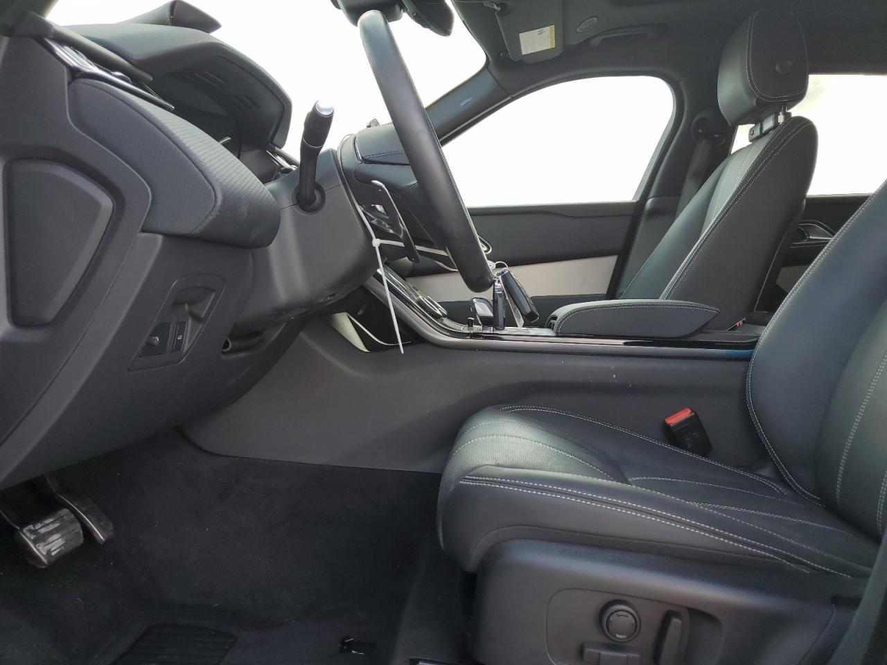 2023 Land Rover Range Rover - Image 7