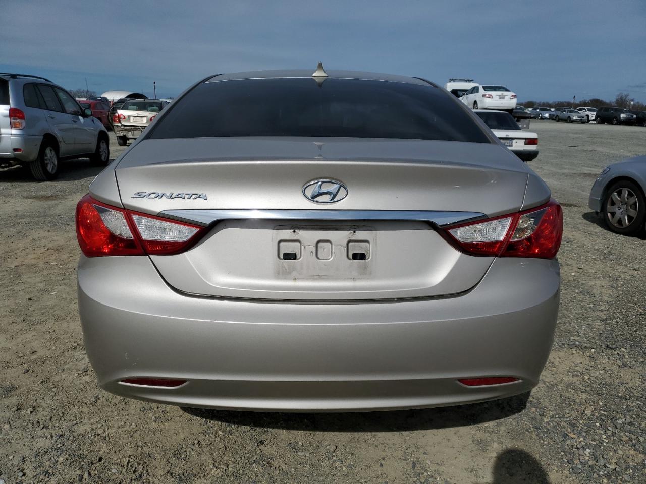 2011 Hyundai Sonata - Image 6