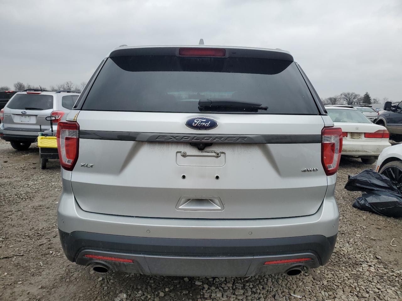 2017 Ford Explorer - Image 6