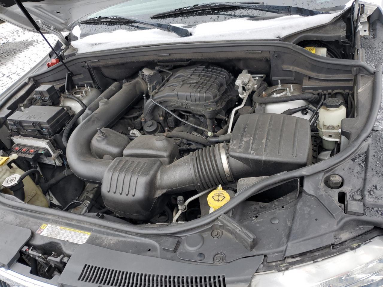 2011 Jeep Grand Cherokee - Image 12