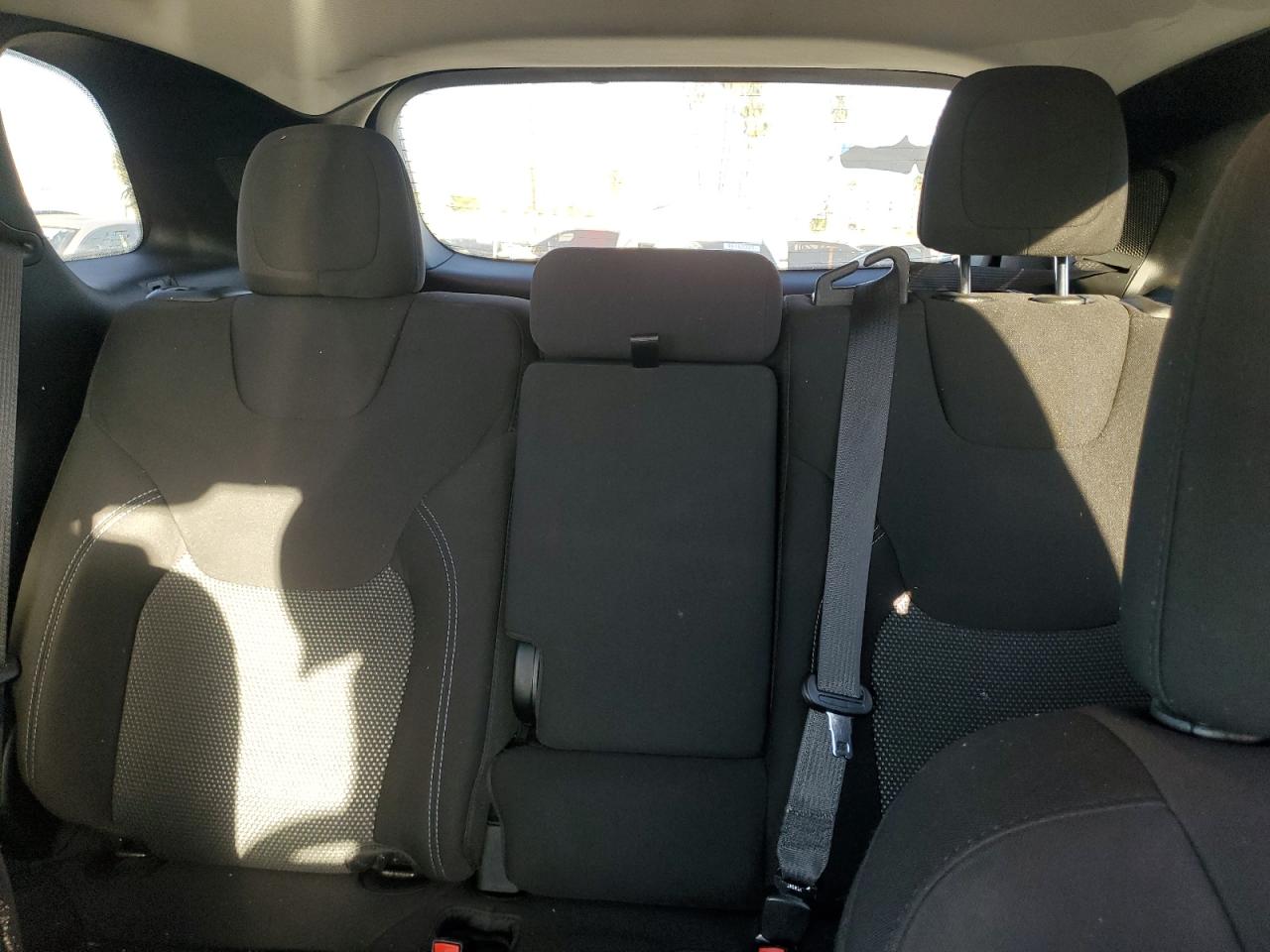 2020 Jeep Grand Cherokee - Image 10