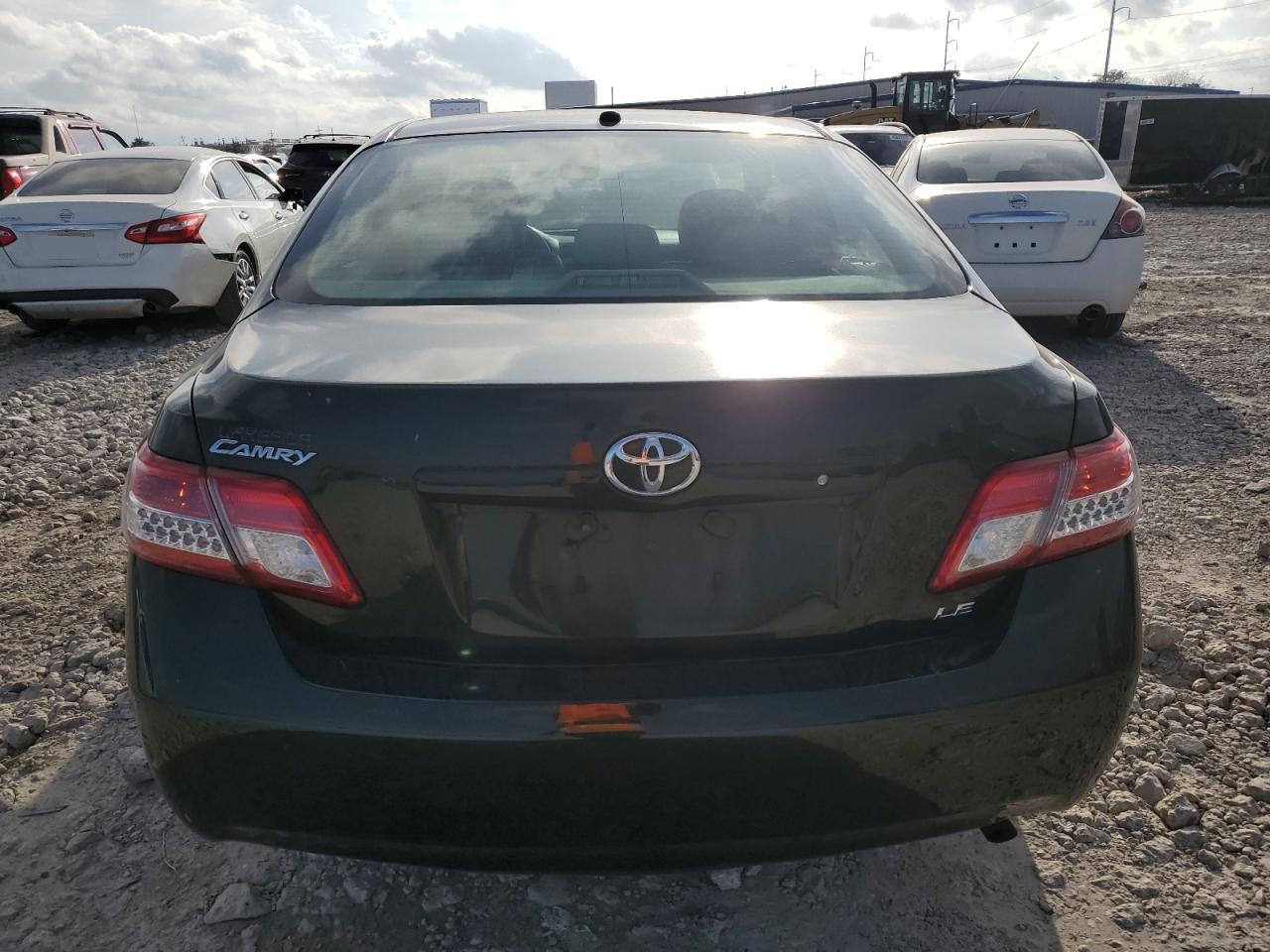 2010 Toyota Camry - Image 6
