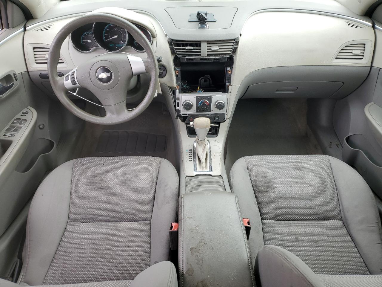 2010 Chevrolet Malibu - Image 8