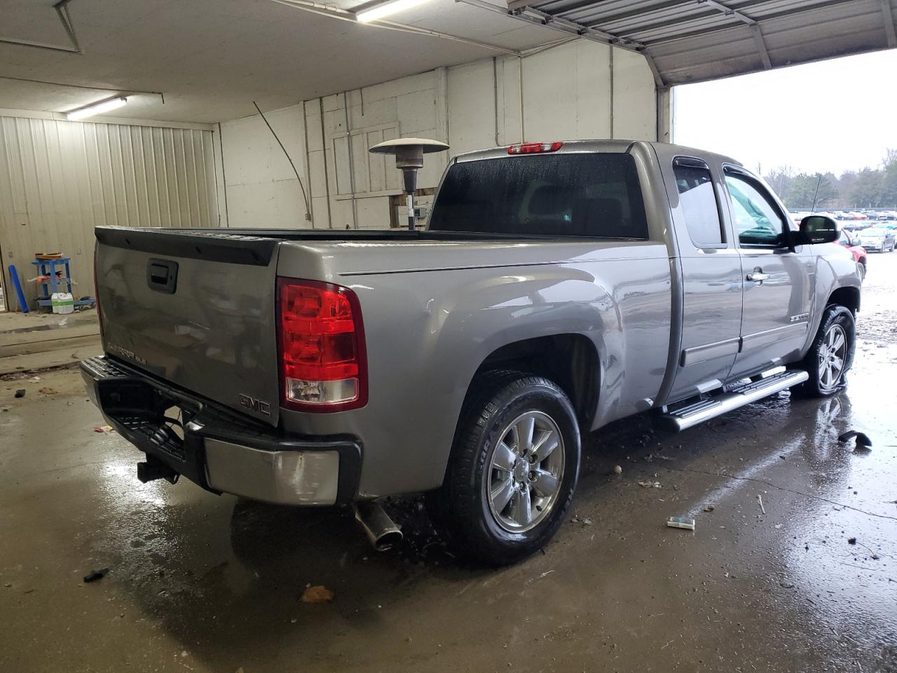 2013 GMC Sierra - Image 3