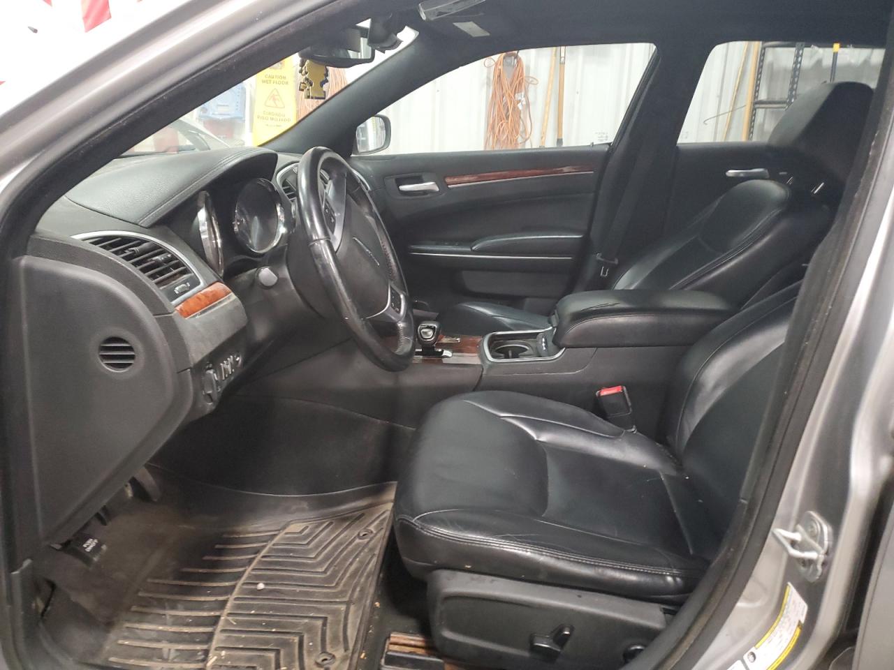 2013 Chrysler 300 - Image 7