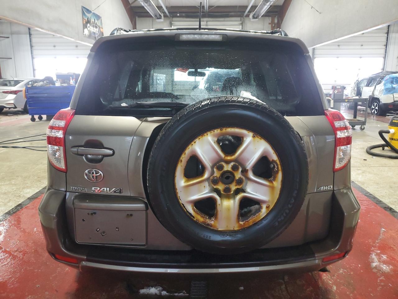 2009 Toyota RAV 4 - Image 6