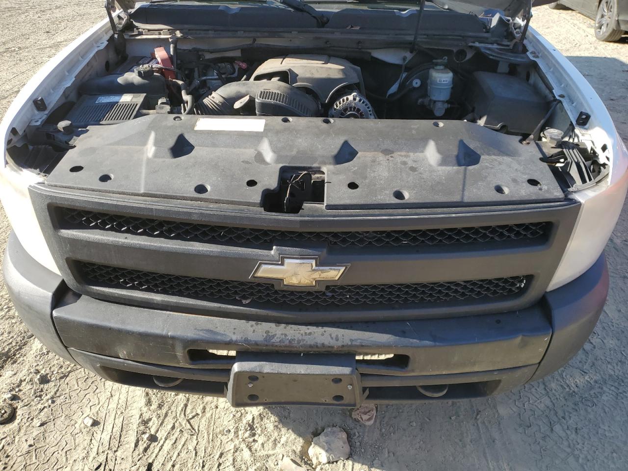 2009 Chevrolet Silverado - Image 11