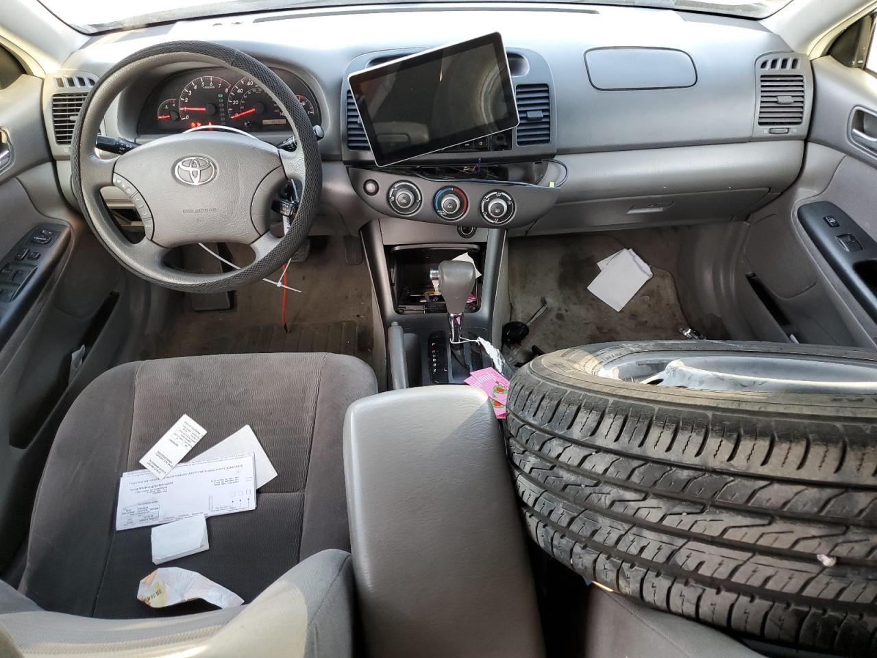 2005 Toyota Camry - Image 8