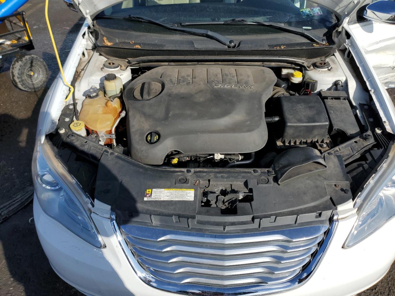 2012 Chrysler 200 - Image 11