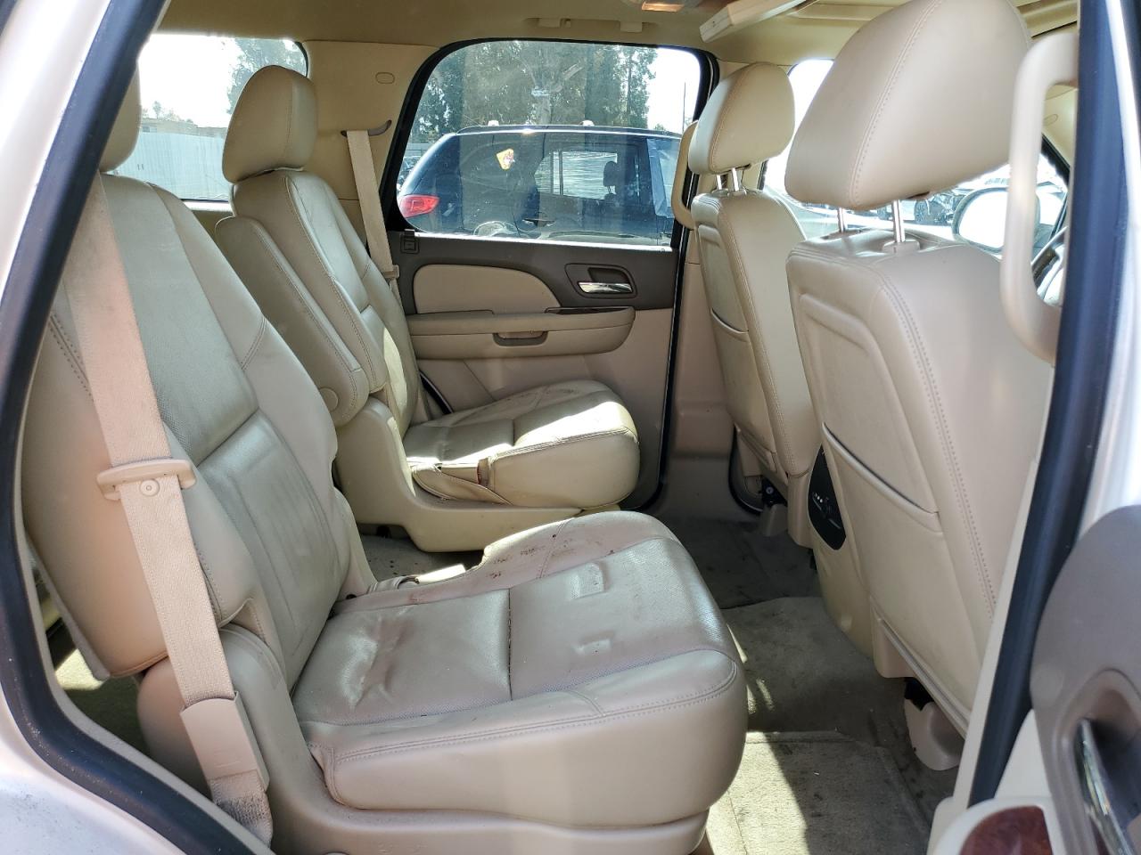 2011 GMC Yukon - Image 11