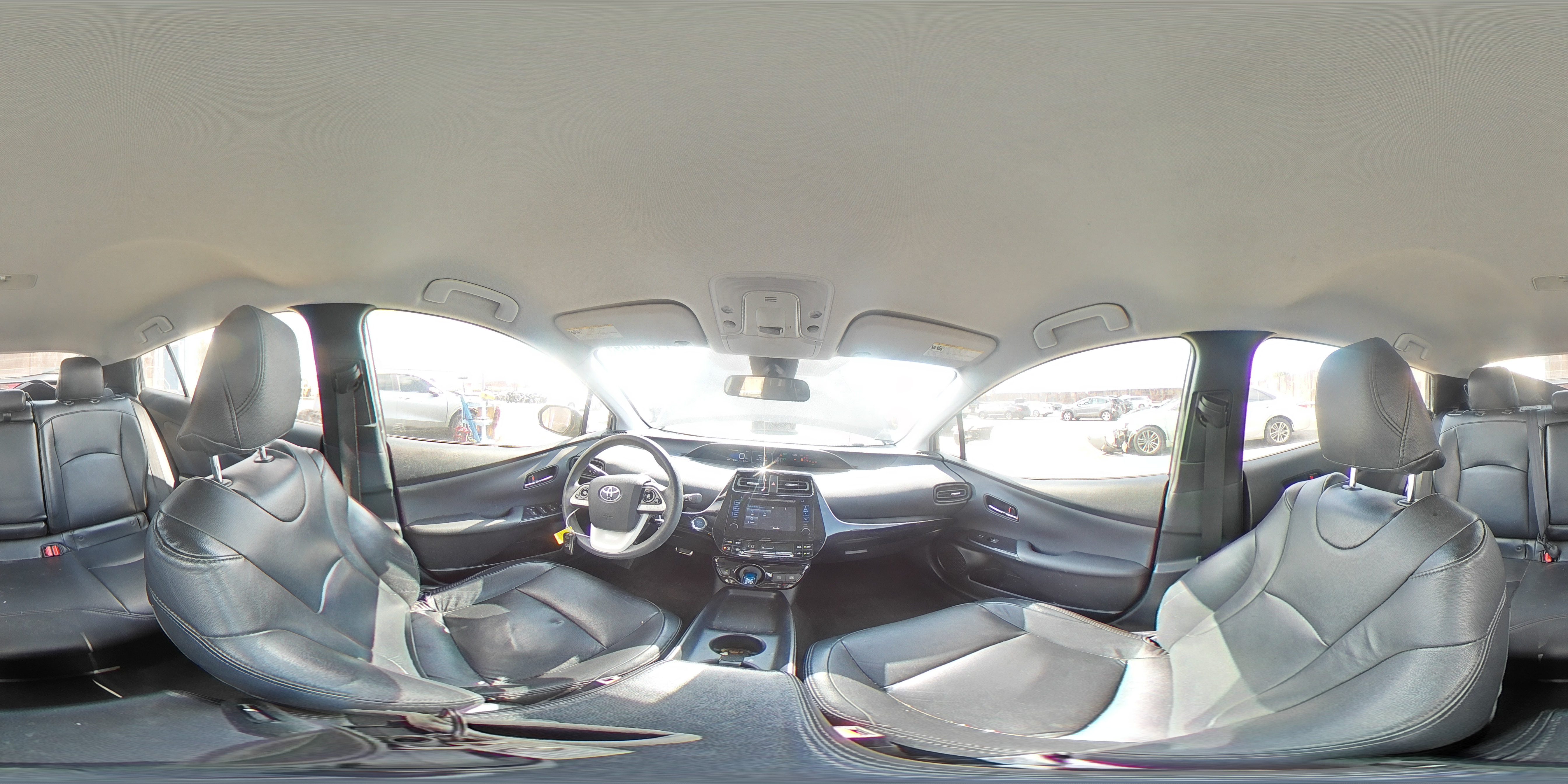 2017 Toyota Prius - Image 12