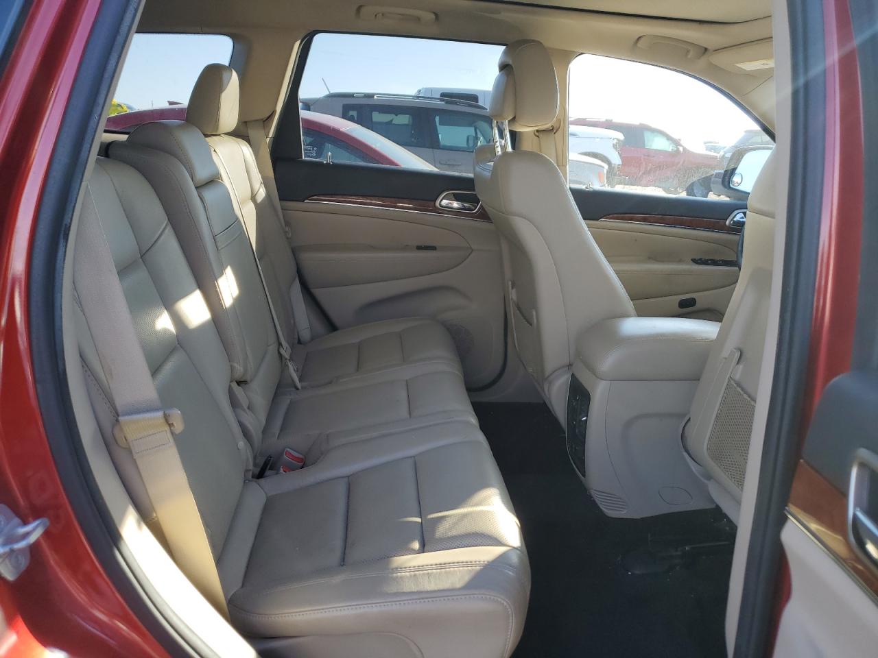 2011 Jeep Grand Cherokee - Image 11
