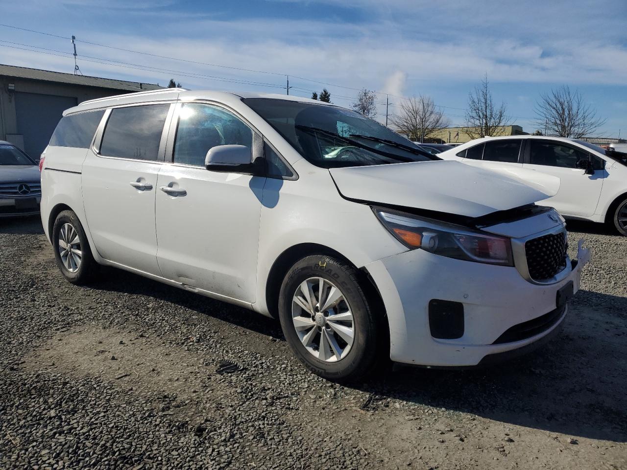2017 Kia Sedona - Image 4