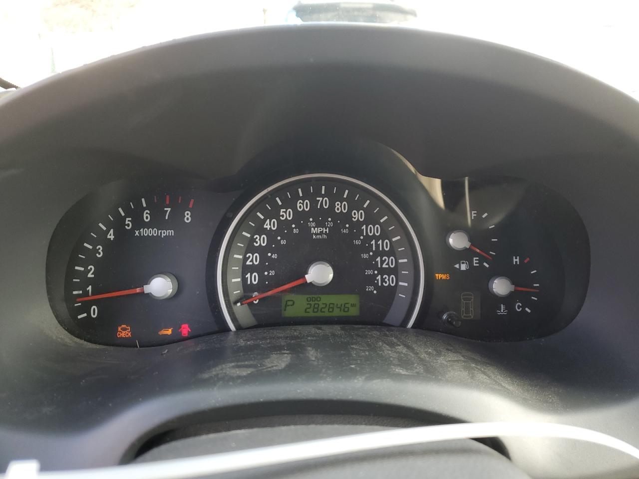 2008 Kia Sedona - Image 9