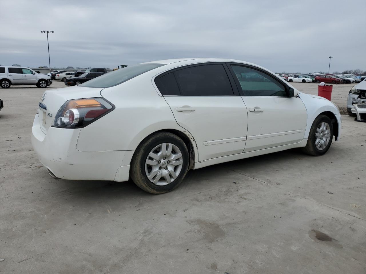 2009 Nissan Altima - Image 3