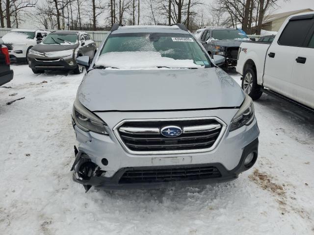  SUBARU OUTBACK 2018 Серебристый