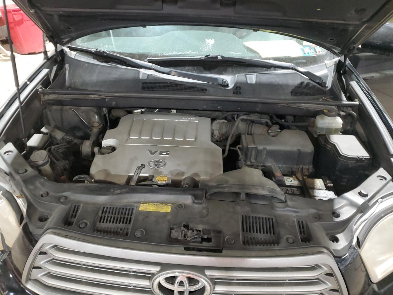 2010 Toyota Highlander - Image 12